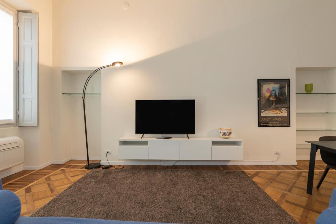 Luxury Apartment Near Duomo Italia 38 Milán Exterior foto